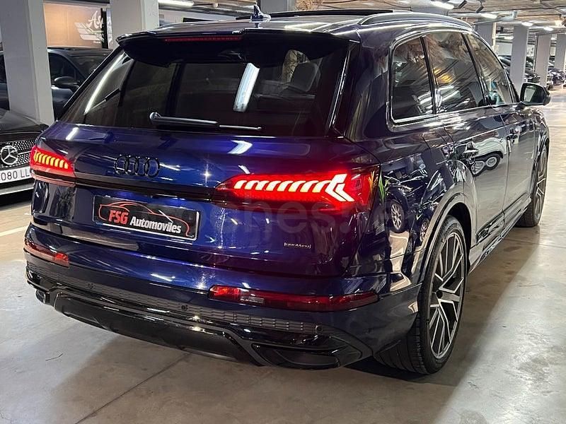 Usado Audi Q7 Ambiente 286 CV (210 kW) 2022 Azul SUV