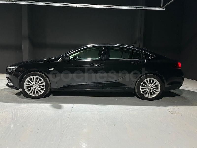 Usado Opel Insignia Excellence 165 CV (121 kW) 2019 Gris / plata Berlina