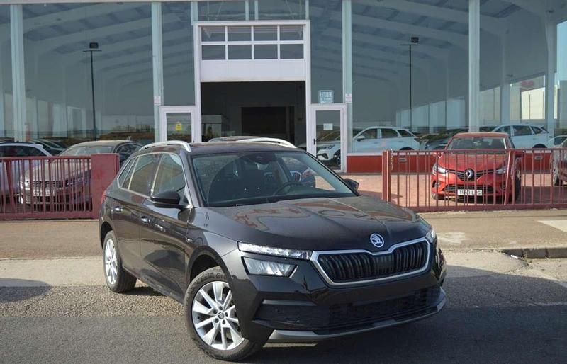 Usado Skoda Kamiq Ambition 90 CV (66 kW) 2020 Negro SUV