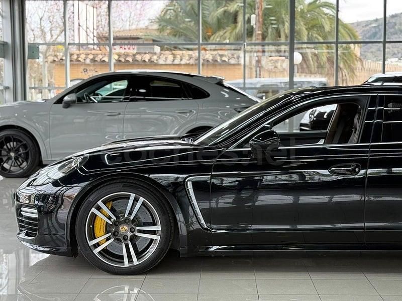 Usado Porsche Panamera Turbo S Executive 570 CV (419 kW) 2016 Negro Berlina