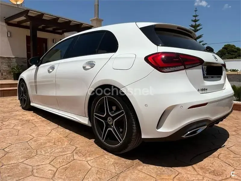 Usado Mercedes A180 116 CV (85 kW) 2021 Blanco Berlina