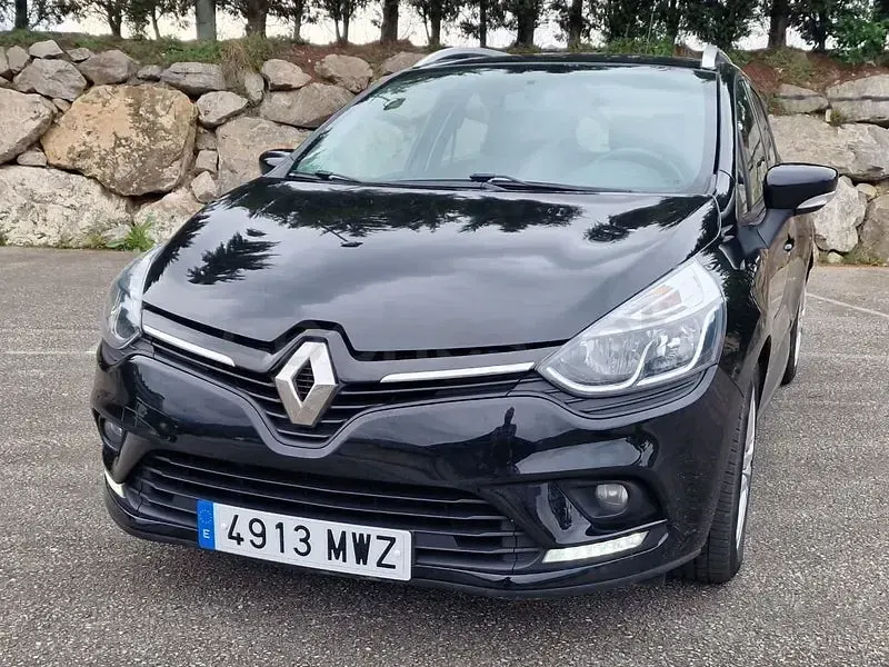 Usado Renault Clio LIMITED 90 CV (66 kW) 2019 Negro Familiar