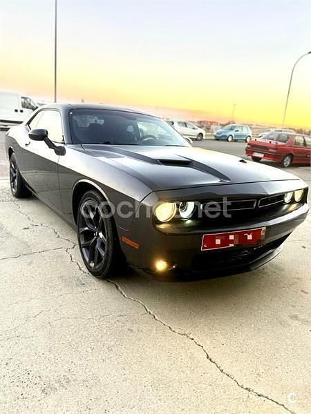 Usado Dodge Challenger SXT 303 CV (222 kW) 2023 Gris / plata Coupe