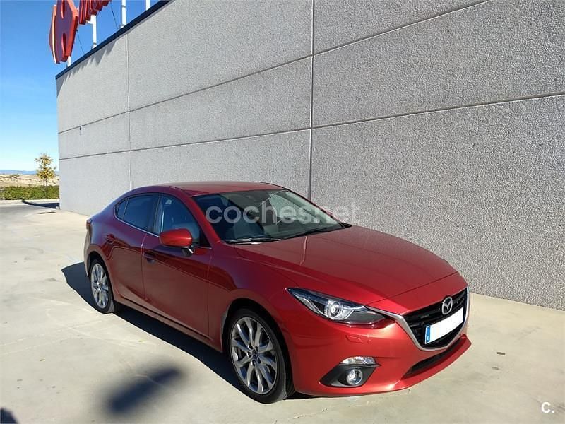 Usado Mazda 3 Luxury 150 CV (110 kW) 2015 Rojo Berlina