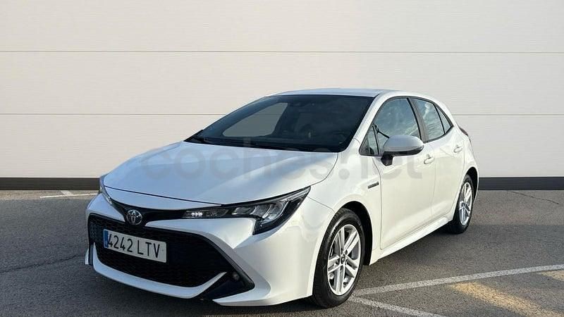 Usado Toyota Corolla Active 122 CV (89 kW) 2021 Blanco Berlina