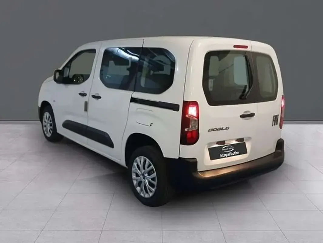 Nuevo Fiat Doblò 102 CV (75 kW) 2026 Blanco Monovolumen