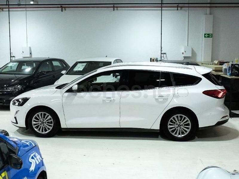 Usado Ford Focus Titanium 120 CV (88 kW) 2020 Blanco Familiar