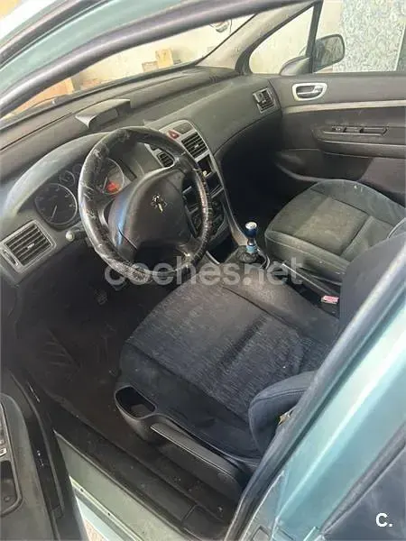 Usado Peugeot 307 110 CV (80 kW) 2003 Verde Familiar