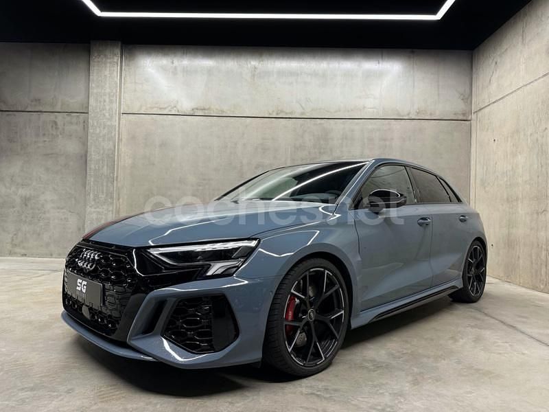 Usado Audi RS3 Ambiente 400 CV (294 kW) 2023 Gris / plata Berlina