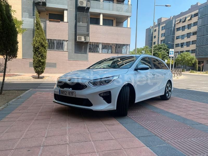 Blanco Usado 2019 Kia Ceed Familiar | 11.890 € (Precio justo) - Imagen 1/4