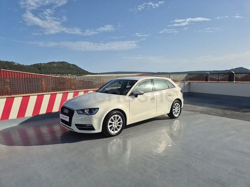 Usado Audi A3 Ambition 105 HP (77 kW) 2013 Branco Sedan