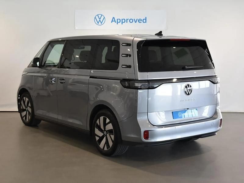 Usado VW ID. Buzz Pro 150 kW (204 CV) 2024 Gris/plata Monovolumen