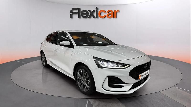 Usado Ford Focus ST-Line 125 CV (91 kW) 2023 Blanco Berlina