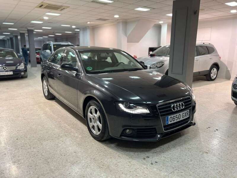Negro Usado 2010 Audi A4 Berlina | 10.500 € (Precio justo) - Imagen 1/4