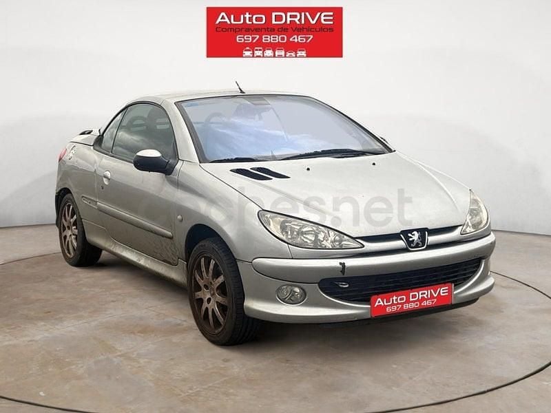 Usado Peugeot 206 138 CV (101 kW) 2001 Gris / plata Descapotable