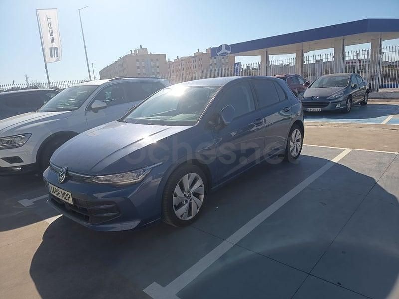 Usado VW Golf VIII 115 CV (84 kW) 2025 Azul Berlina