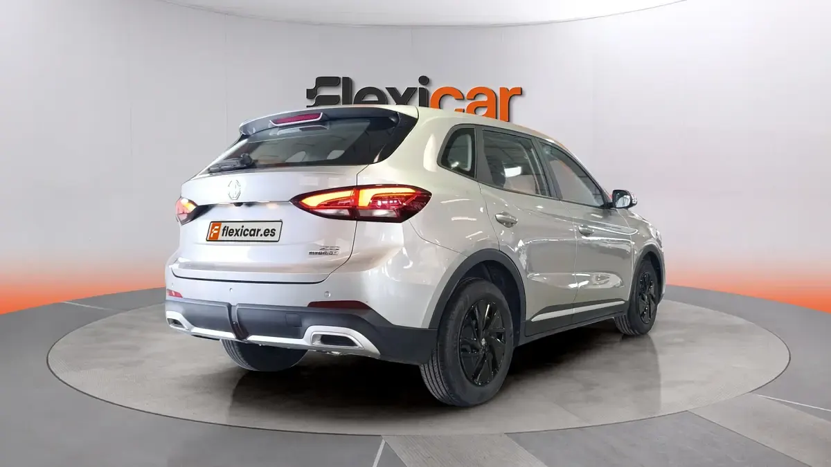 Usado MG ZS Comfort 197 CV (144 kW) 2025 Gris SUV