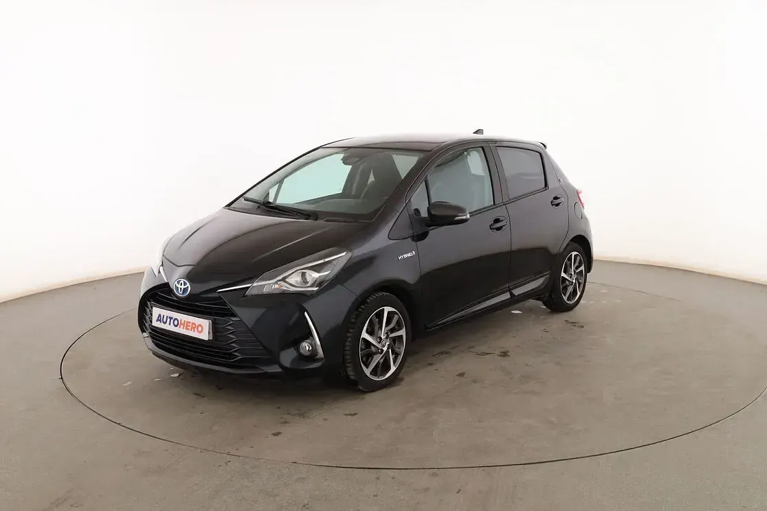 Usado Toyota Yaris Hybrid 101 CV (74 kW) 2019 Berlina