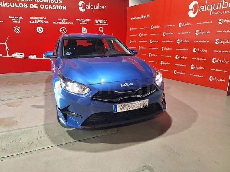 Usado Kia Ceed 136 CV (100 kW) 2022 Azul Utilitario