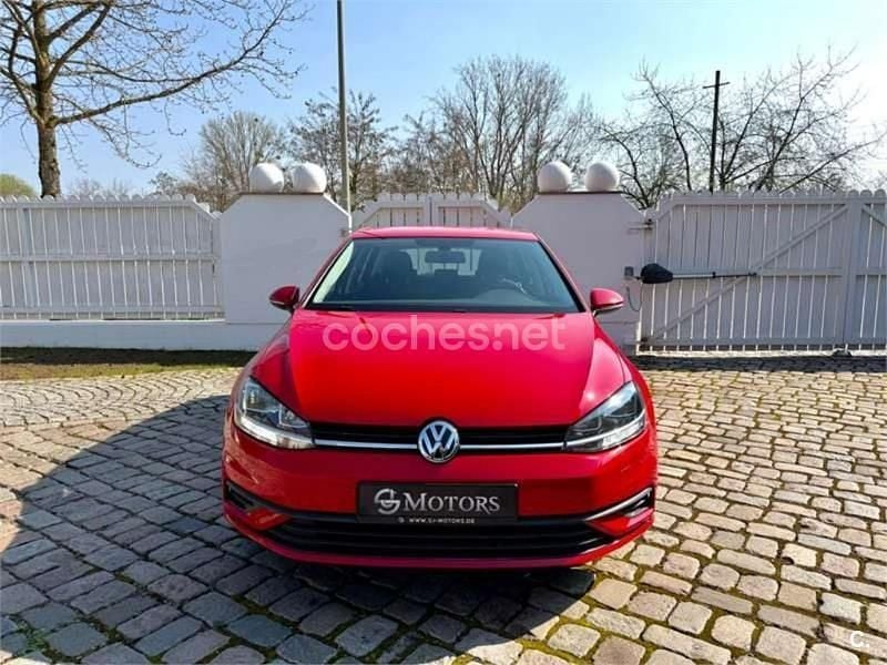 Usado VW Golf VII Advance 115 CV (84 kW) 2018 Rojo Berlina