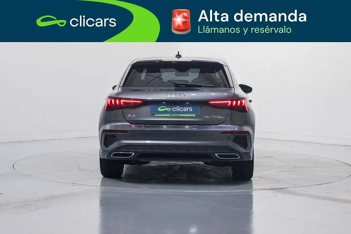 Usado Audi A3 S-Line 150 CV (110 kW) 2022 Gris Berlina