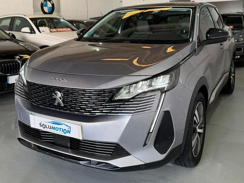 Usado Peugeot 3008 Allure 130 CV (95 kW) 2021 Gris / plata SUV