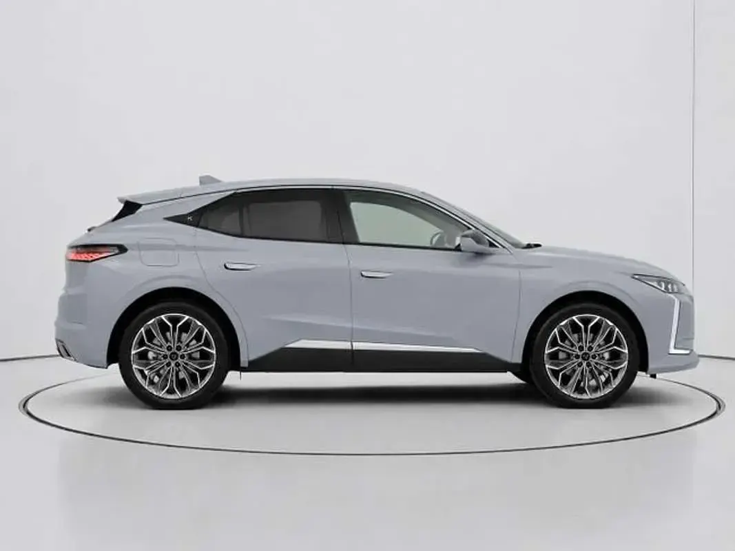 Usado DS Automobiles DS4 Trocadero 131 CV (96 kW) 2023 Gris SUV
