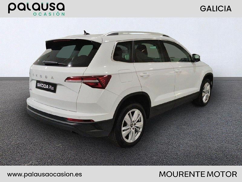 Usado Skoda Karoq Selection 150 CV (110 kW) 2025 Blanco SUV
