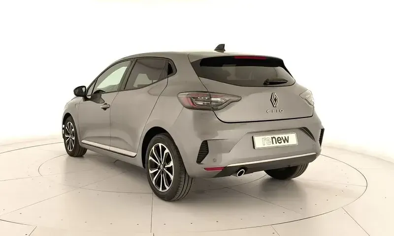 Usado Renault Clio V Techno 91 CV (66 kW) 2024 Gris Berlina