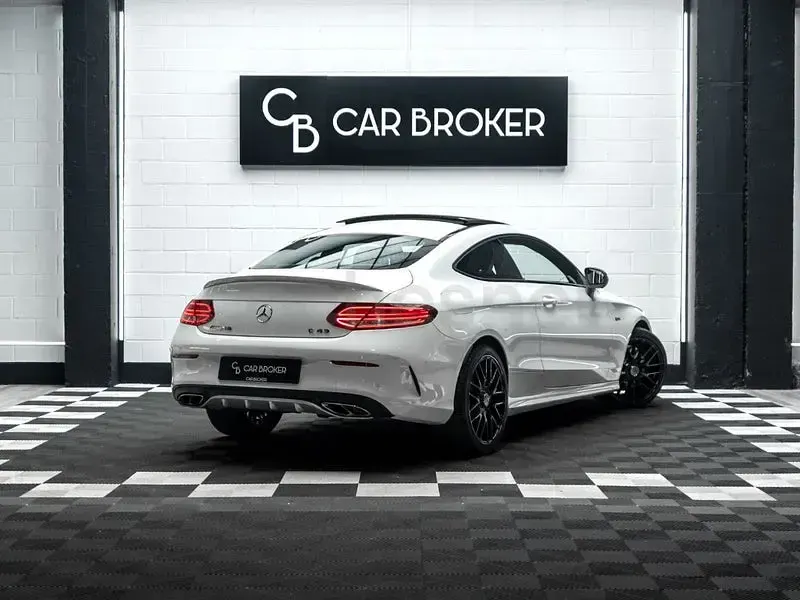 Usado Mercedes C43 AMG 367 CV (269 kW) 2017 Blanco Coupe