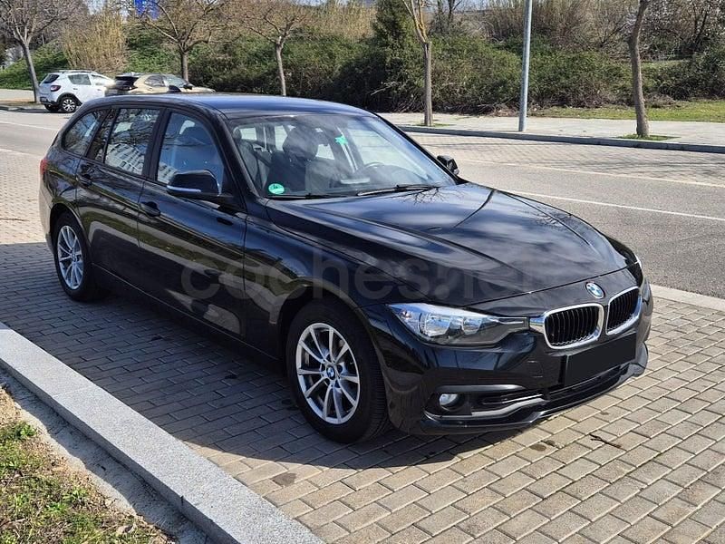 Usado BMW 318 Advantage 150 CV (110 kW) 2017 Negro Familiar