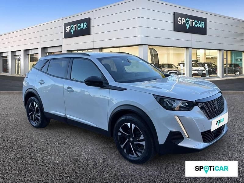 Usado Peugeot 2008 Allure 100 CV (73 kW) 2021 Blanco SUV