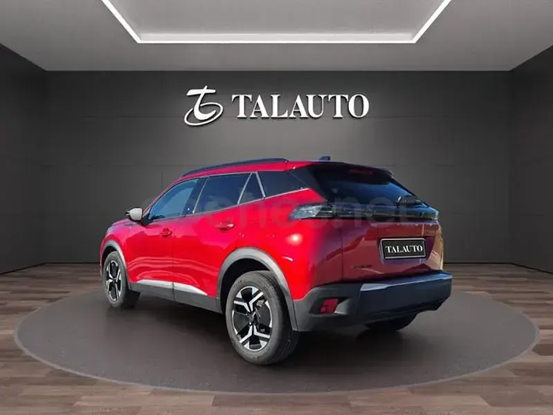 Usado Peugeot 2008 Allure 100 CV (73 kW) 2024 Rojo SUV