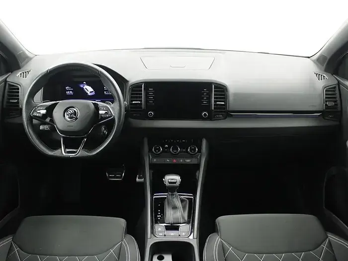 Usado Skoda Karoq SportLine 150 CV (110 kW) 2023 Blanco SUV