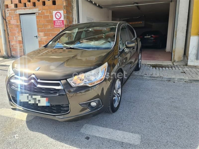 Usado Citroën DS4 120 CV (88 kW) 2014 Marrón Utilitario