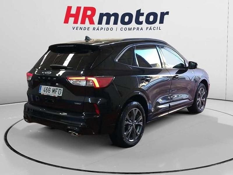 Usado Ford Kuga ST-Line 227 HP (166 kW) 2023 Preto SUV