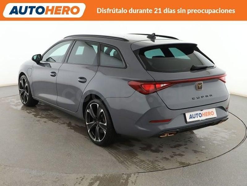Usado Cupra Leon 245 CV (180 kW) 2022 Gris Familiar