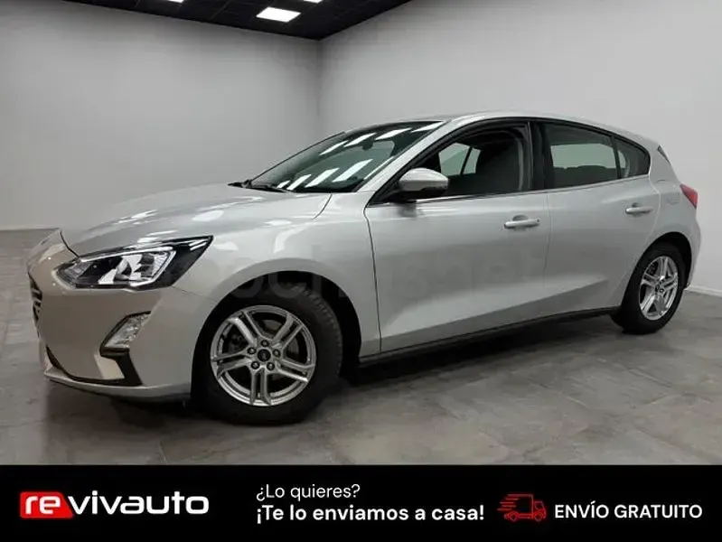 Usado Ford Focus Trend 120 CV (88 kW) 2022 Gris / plata Berlina