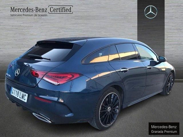 Usado Mercedes CLA250e Shooting Brake 218 CV (160 kW) 2021 Azul denim Familiar