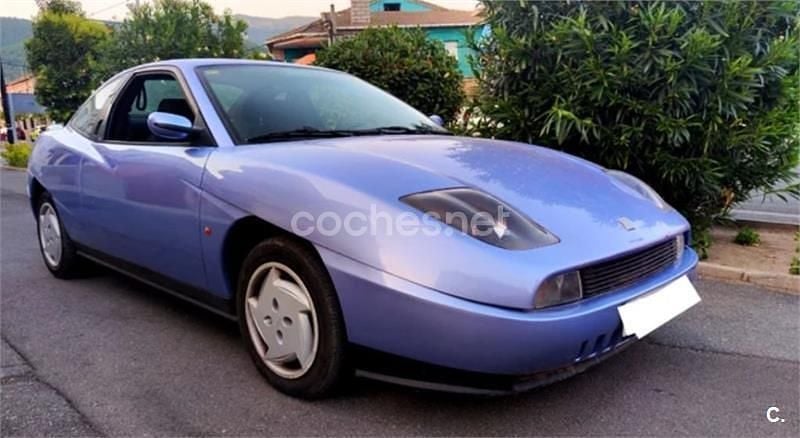 Usado Fiat Coupé 130 CV (95 kW) 1997 Violeta / lila Coupe