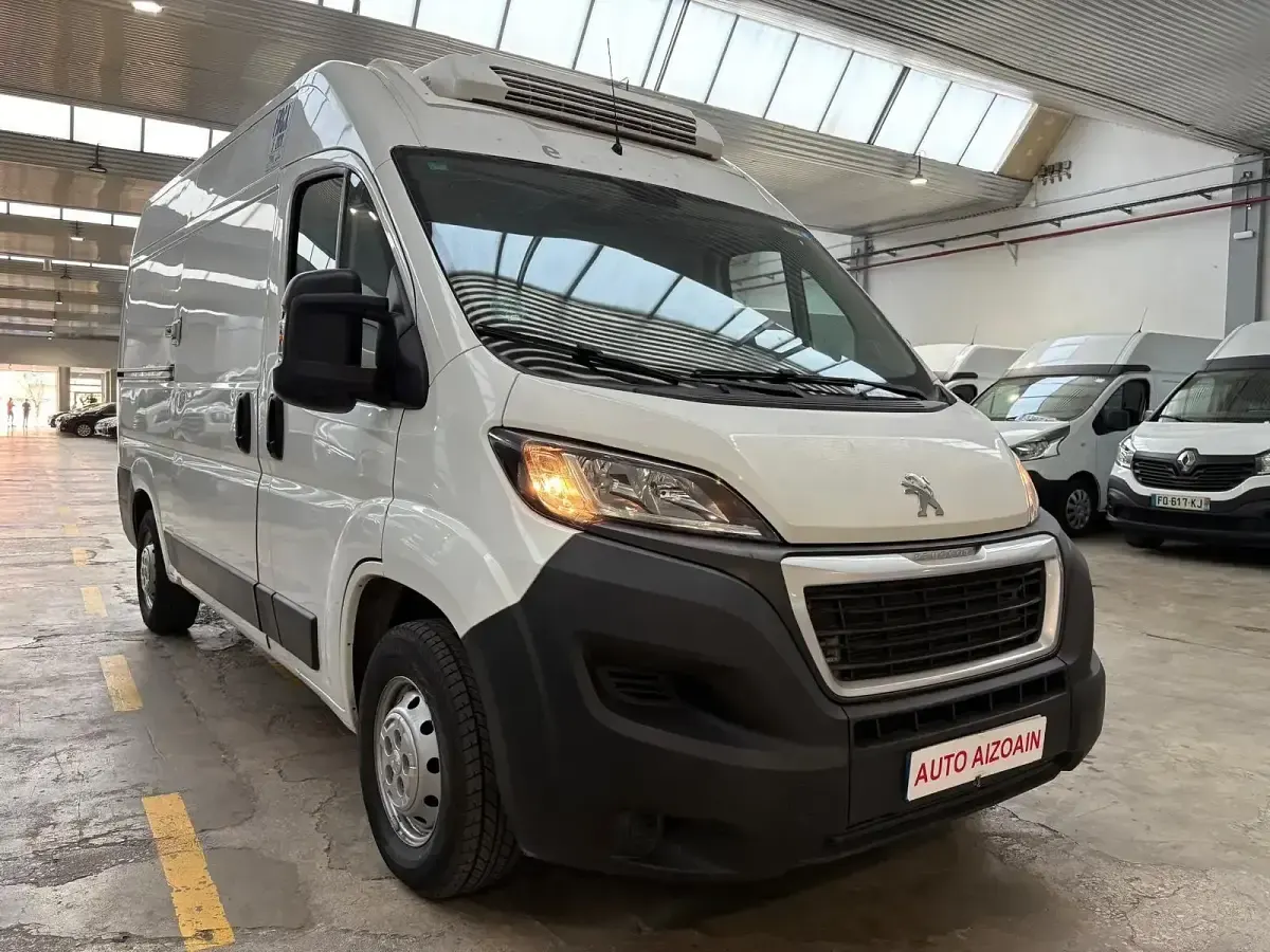 Usado Peugeot Boxer 110 CV (80 kW) 2019 Blanco Van