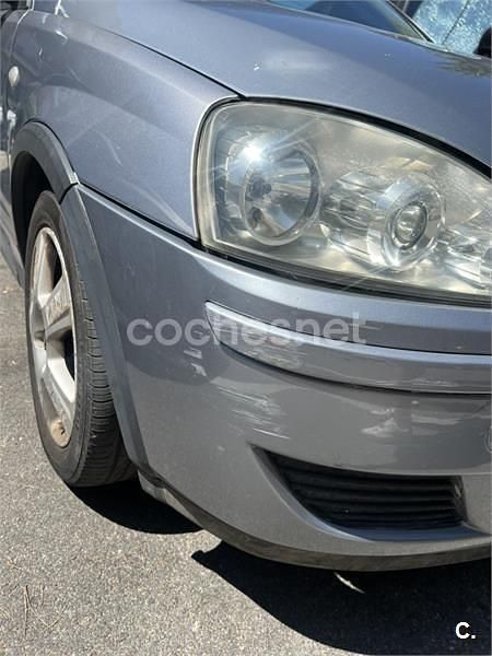 Gris / plata Usado 2004 Opel Corsa Berlina | 1200 € (Precio justo) - Imagen 1/4