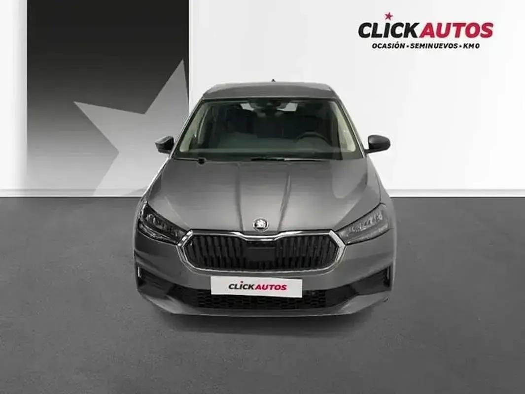 Usado Skoda Fabia Essence 80 HP (58 kW) 2025 Cinzento Citadino
