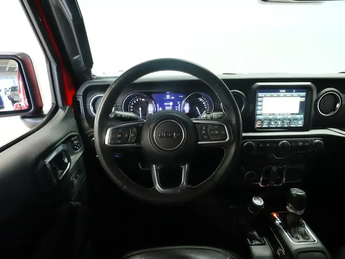 Usado Jeep Wrangler Unlimited Sahara 380 CV (279 kW) 2023 Rojo SUV