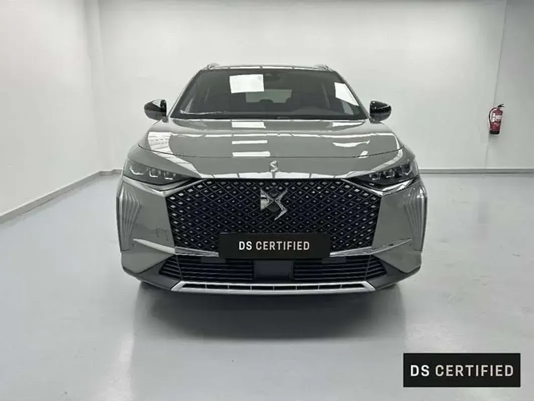Usado DS Automobiles DS7 Crossback Rivoli 226 CV (166 kW) 2024 Gris SUV