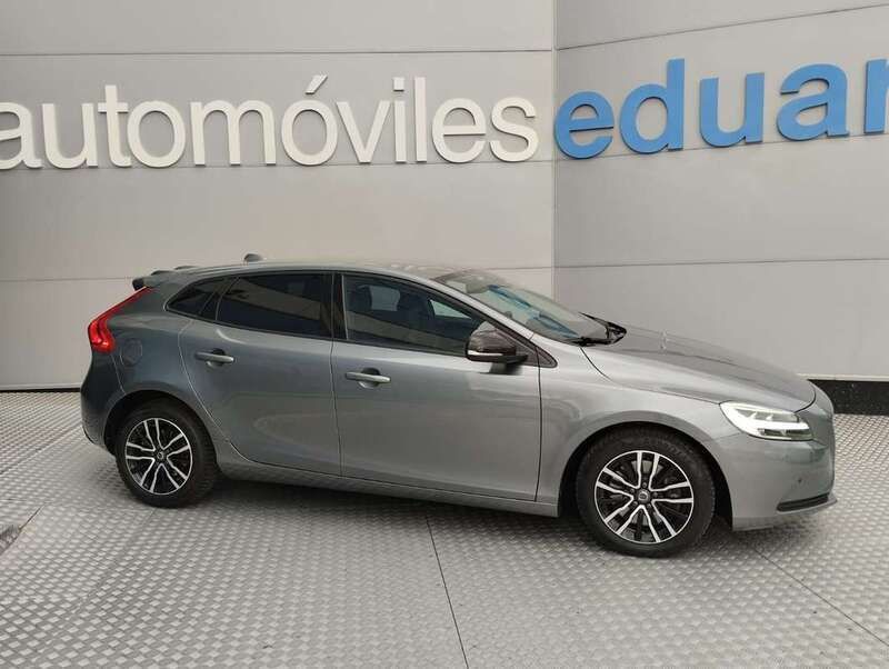 Gris Usado 2019 Volvo V40 Momentum Familiar | 16.500 € (Precio justo) - Imagen 1/4