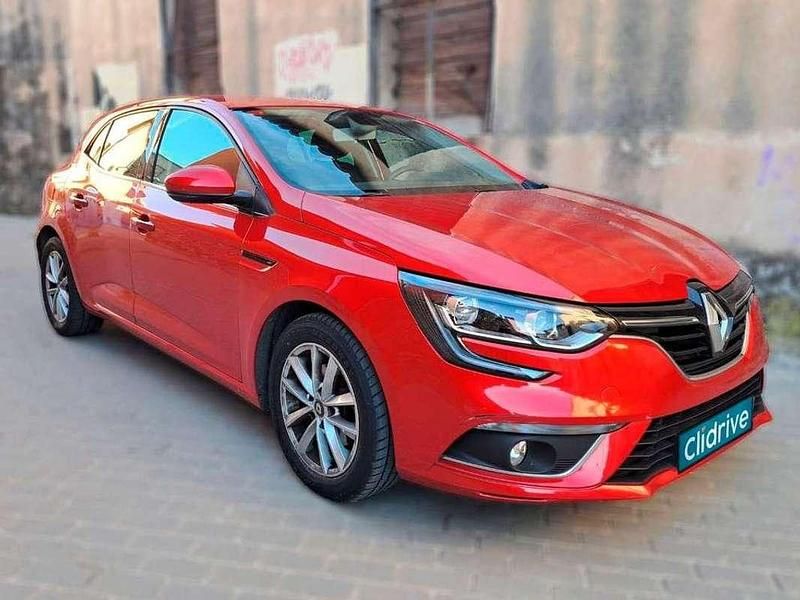 Usado Renault Mégane IV 132 CV (97 kW) 2017 Rojo Utilitario