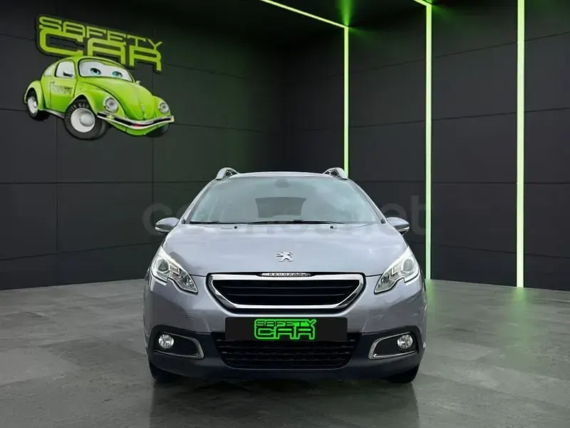 Usado Peugeot 2008 Active 82 CV (60 kW) 2015 Gris / plata SUV