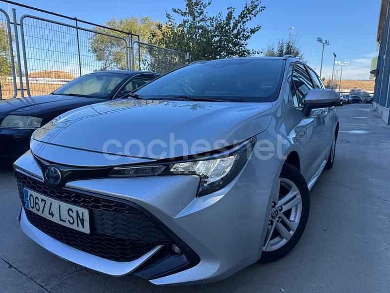 Gris / plata Usado 2021 Toyota Corolla Business Edition Familiar | 16.900 € (Precio justo) - Imagen 1/4