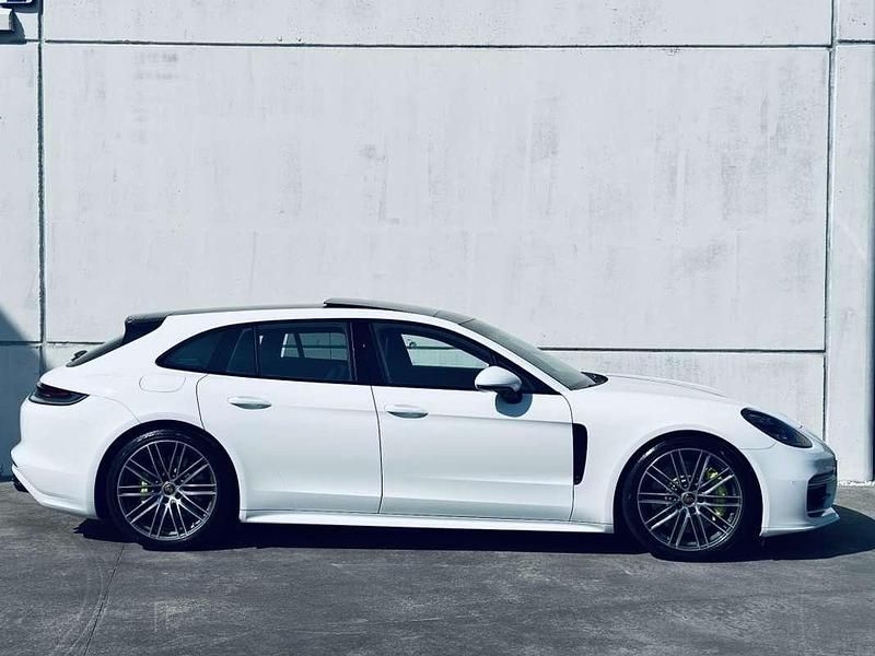 Usado Porsche Panamera Sport Turismo 560 CV (411 kW) 2021 Blanco Familiar